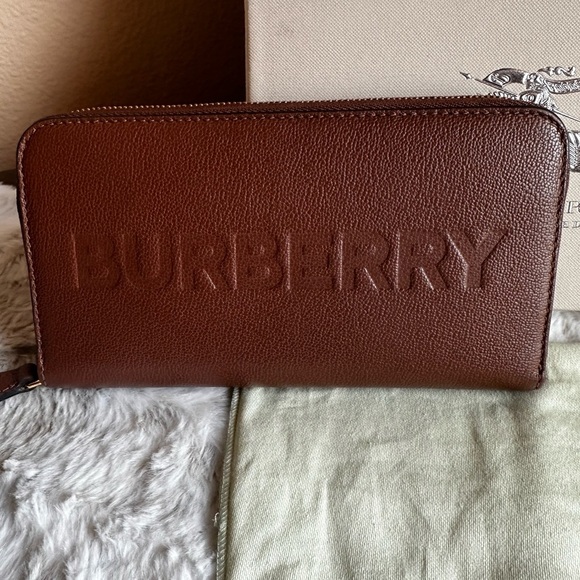 Burberry Elmore Leather Zip Around Wallet - Picture 2 of 11